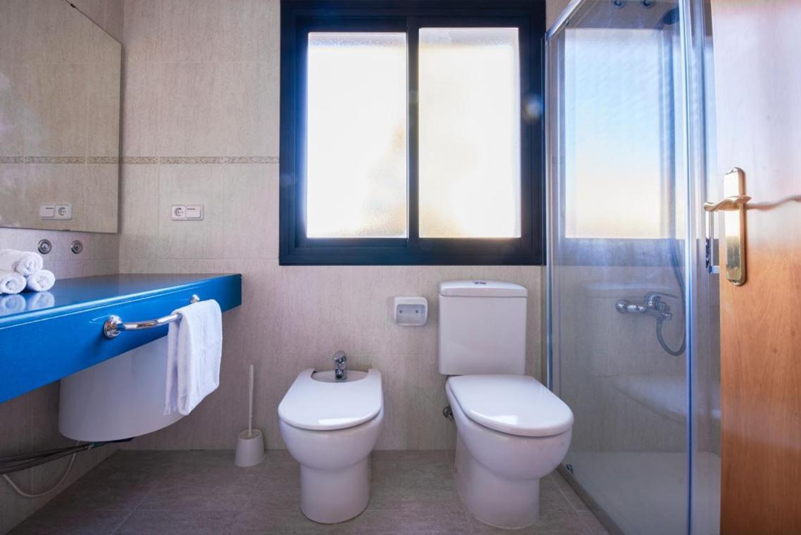 Beatrix 2000 Apartment Pineda de Mar Luaran gambar